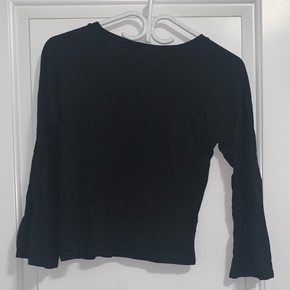 Black Crop Top w Bell Sleeves - Picture 5 of 5